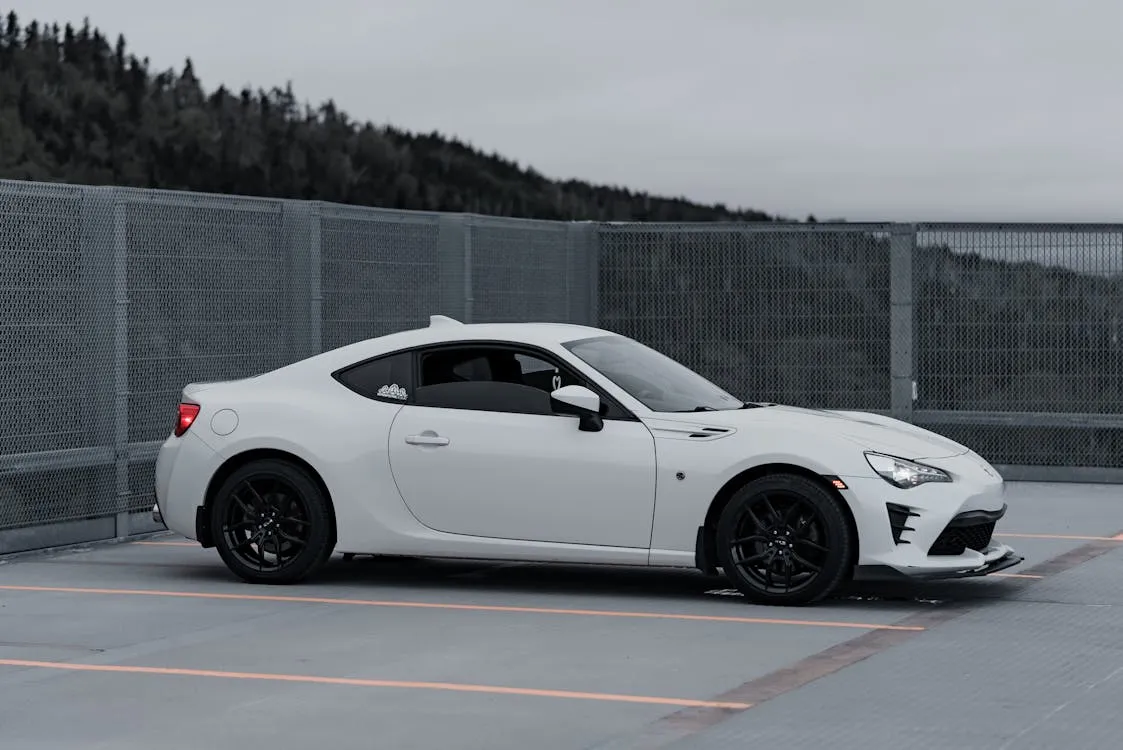 /img/47221-toyota-86-diecast-white-collection.webp