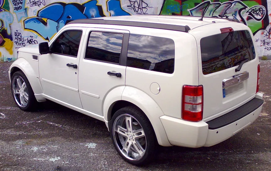 47232 dodge nitro diecast rare