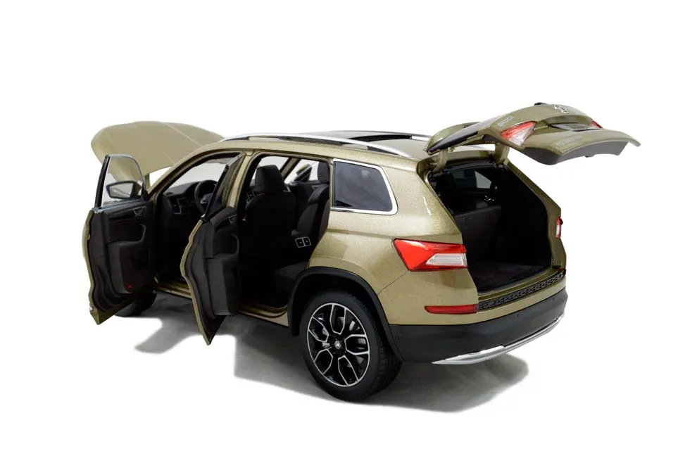 /img/47233-skoda-kodiaq-diecast-model-display.webp