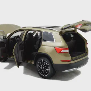 /img/47233-skoda-kodiaq-diecast-model-display.webp