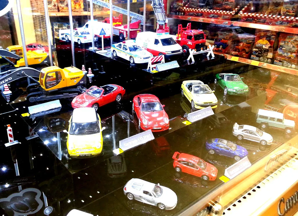 47234 cararama iconic sports car