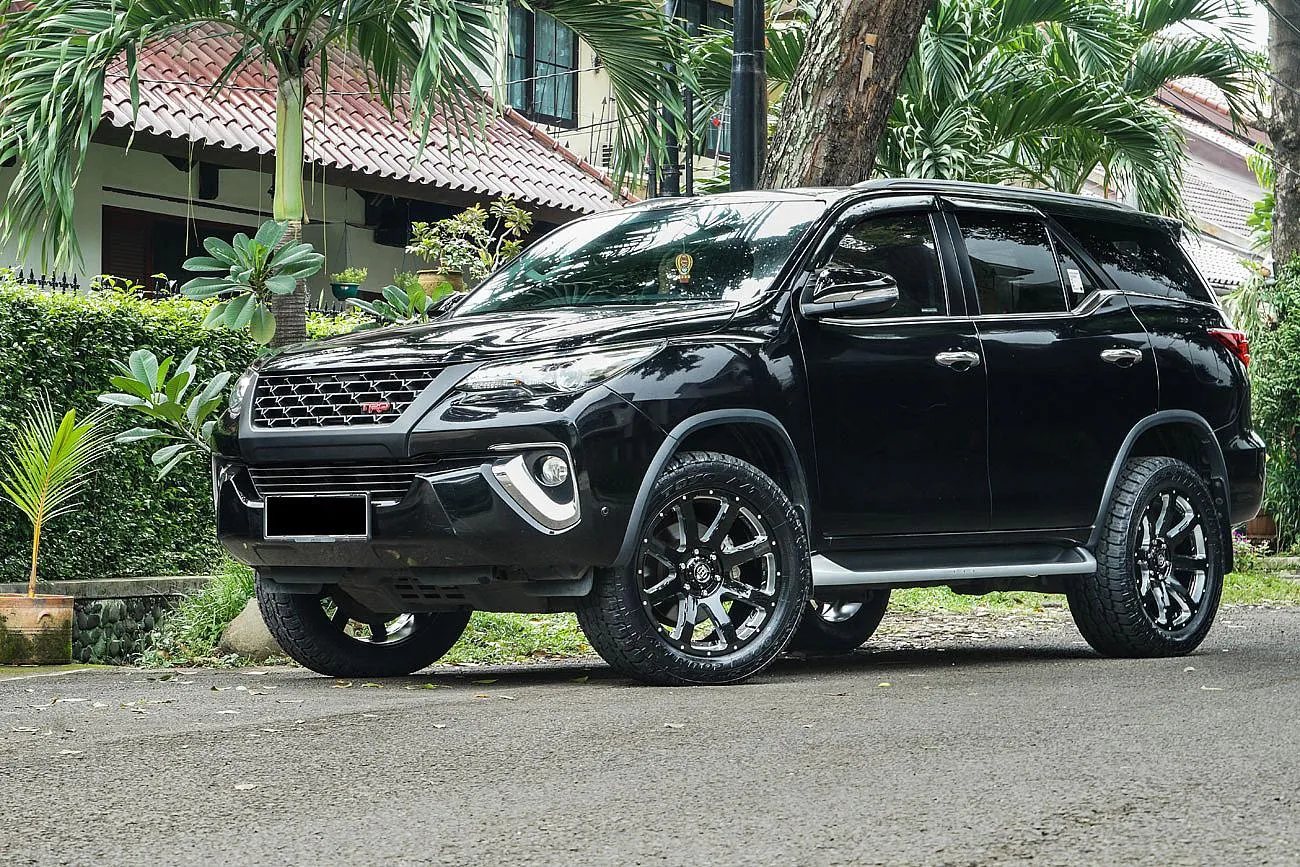 47237 diecast fortuner vrz brand comparison