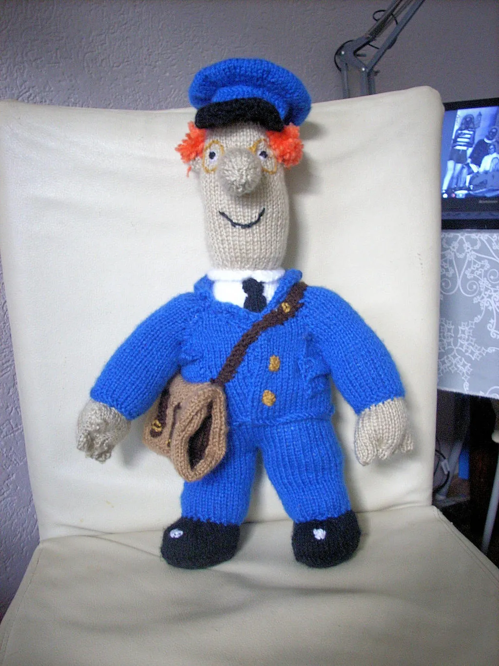 47249 postman pat post office van