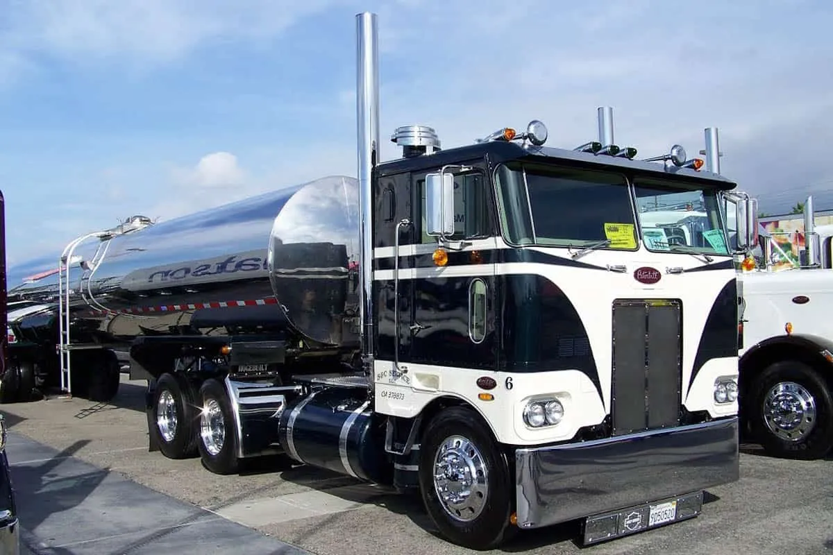 47271 diecast coe truck detailing