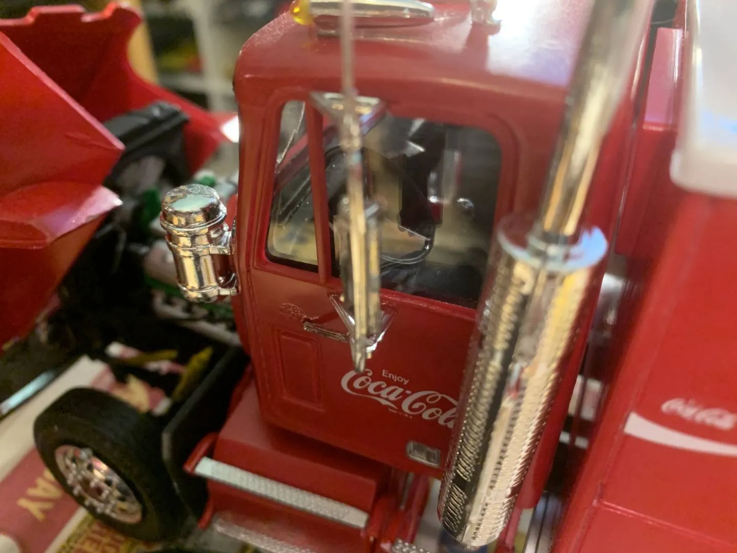 47319 coca cola bottle truck