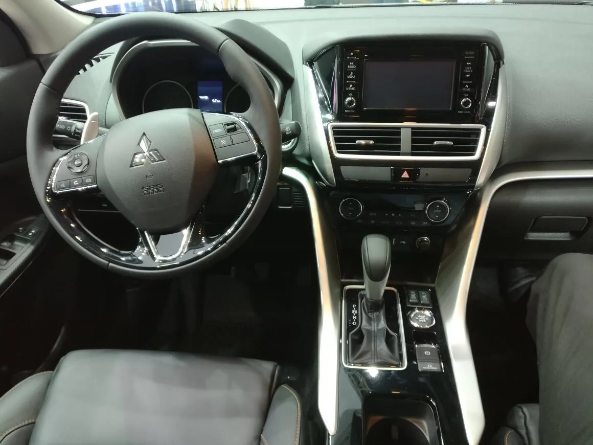 47325 mitsubishi eclipse cross diecast scale