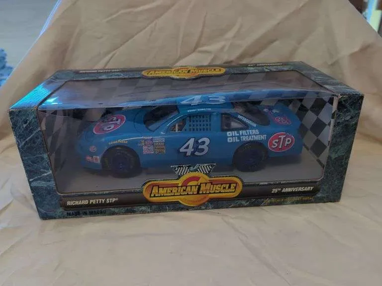 47353 wooden display case