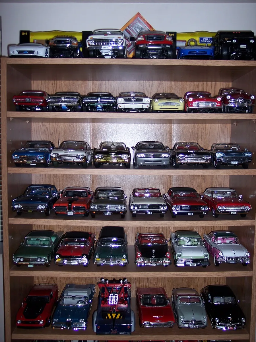 /img/47362-diecast-truck-show.webp