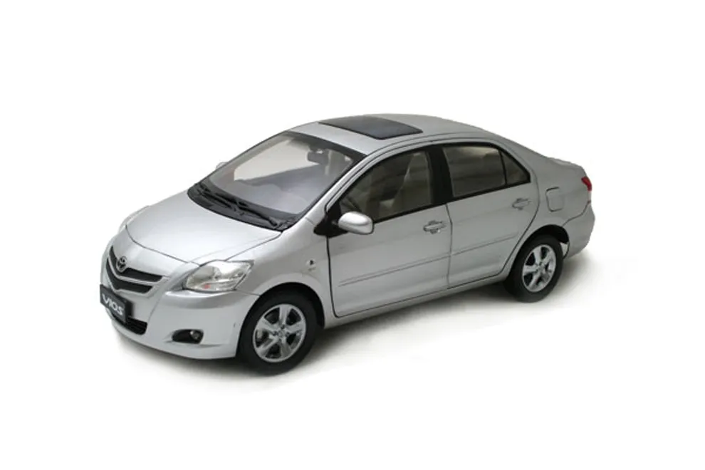 47364 vios diecast model 1 closeup