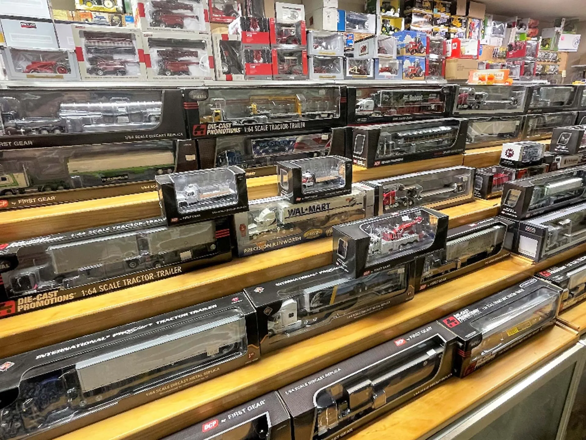 47369 diecast toys display