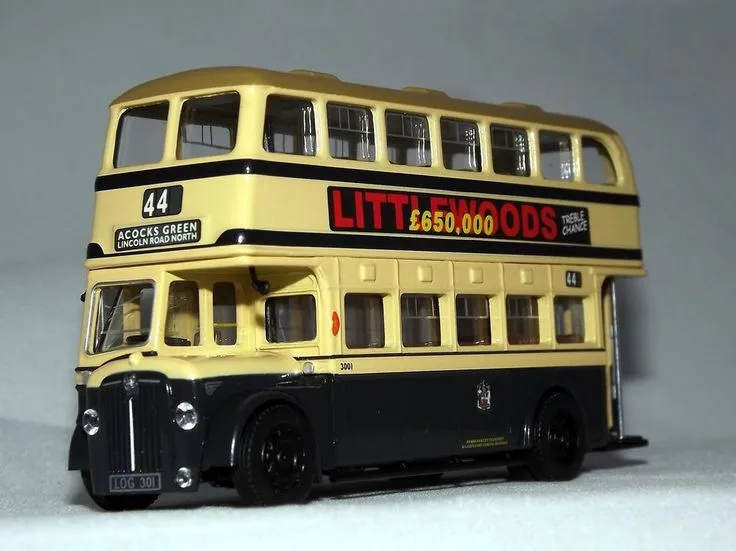 47382 daves diecast bus community 6
