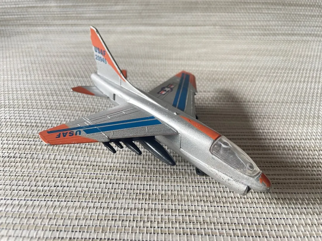 47388 diecast toy airplane commercial