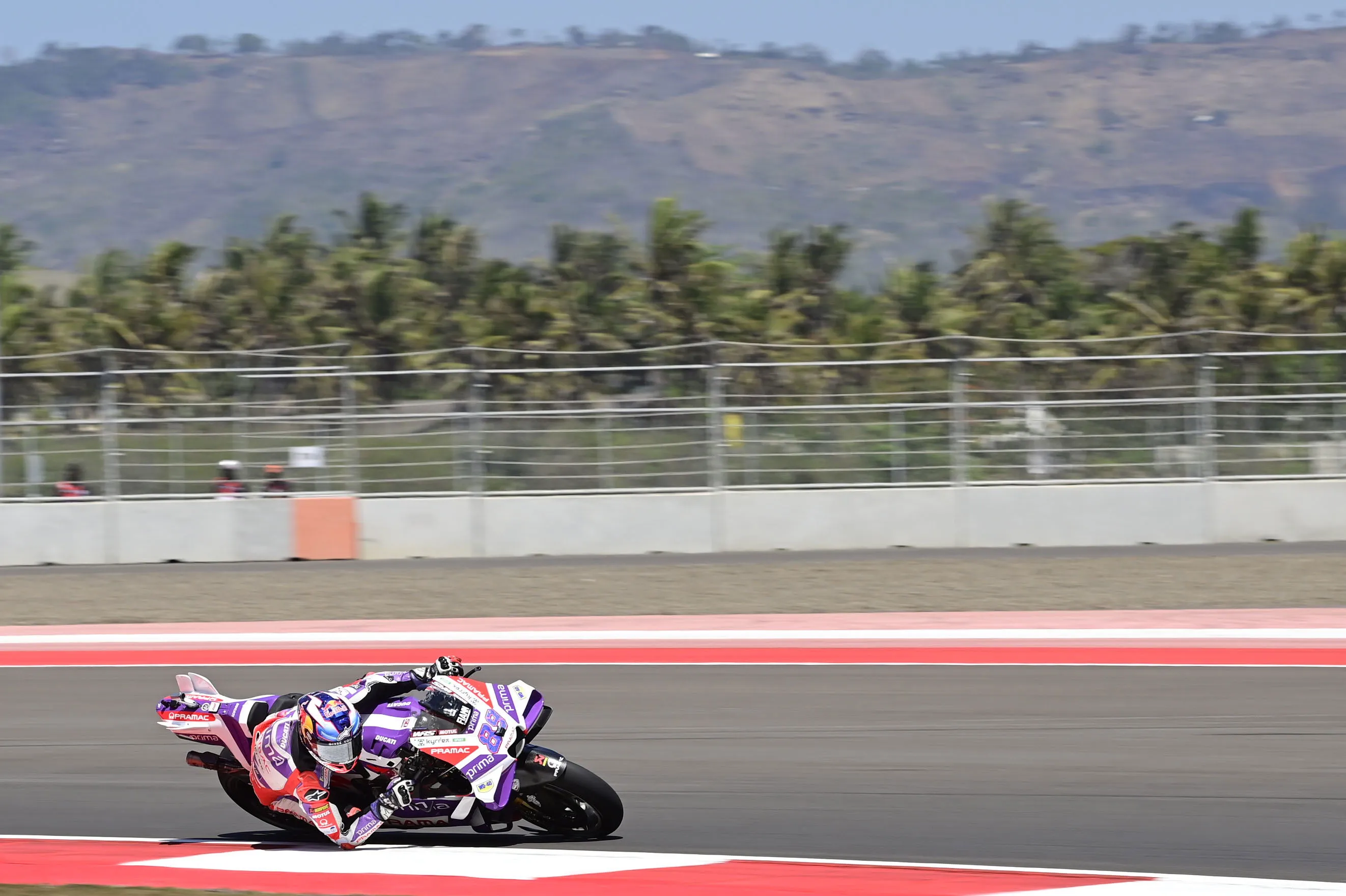 47396 diecast motogp indonesia scale