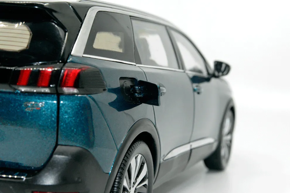 47402 peugeot 5008 diecast model featured