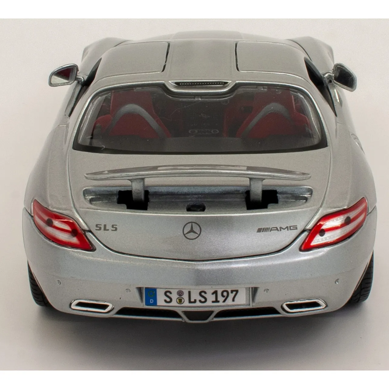 /img/47410-mercedes-sls-roadster-diecast-model-8.webp