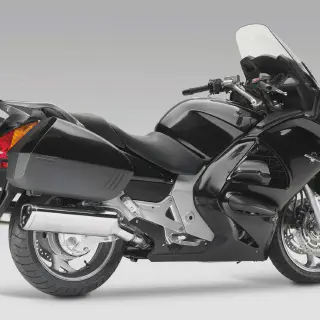 /img/47424-honda-st1300-model-3.webp