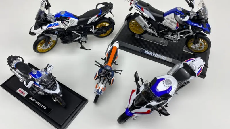 /img/47438-diecast-model-bikes-maintenance.webp