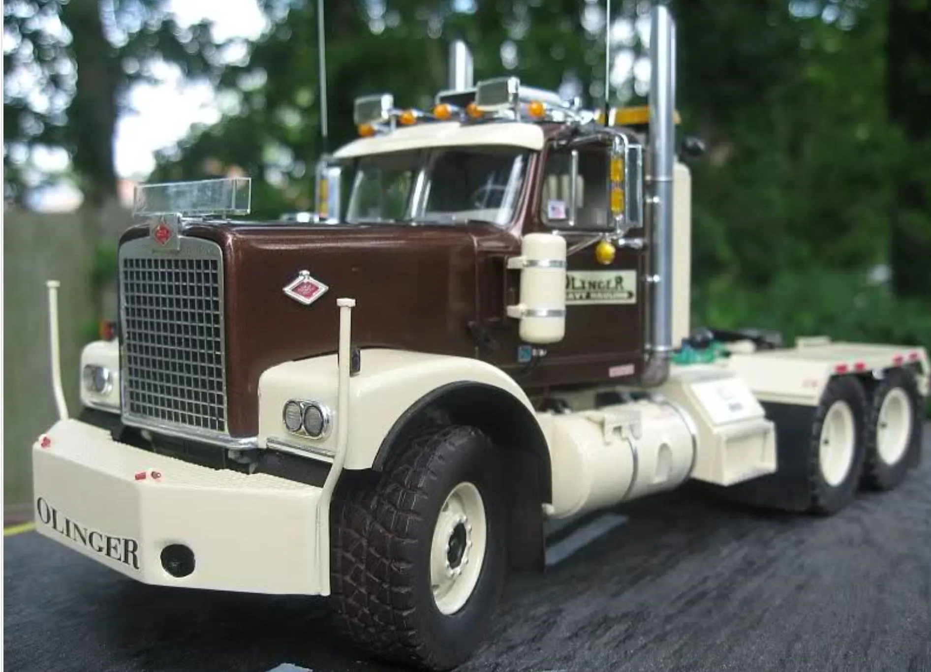 47448 custom diecast service truck community gathering