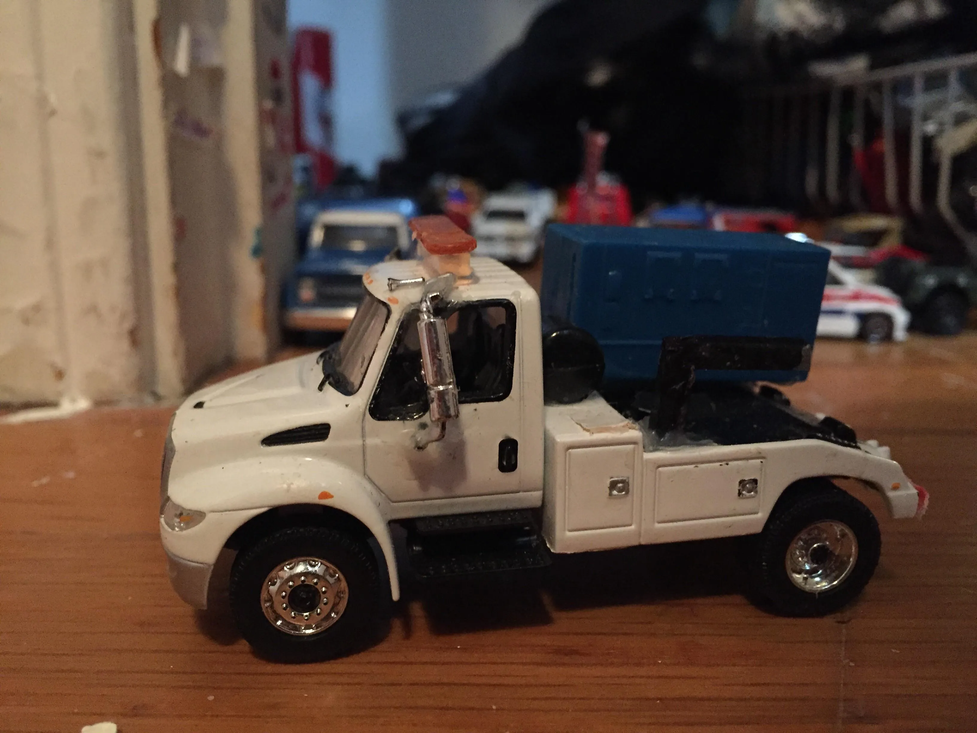 47448 custom diecast service truck design tool