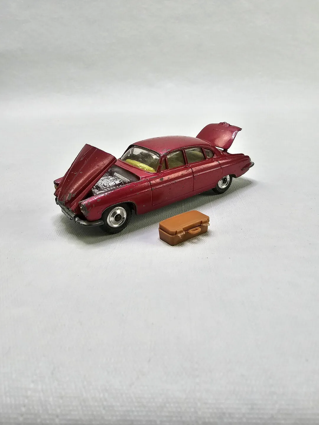 47452 corgi diecast car condition