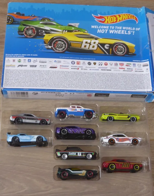 47457 hot wheels 9 pack variety