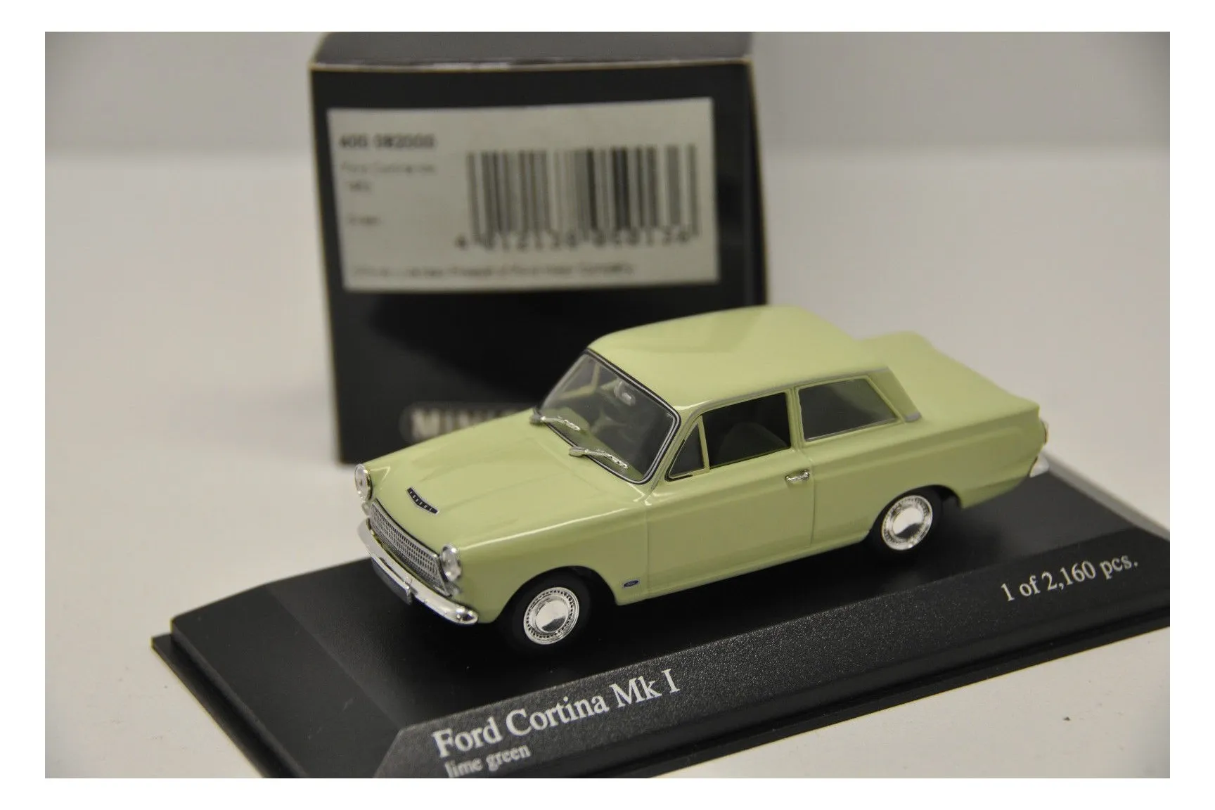 47468 diecast ford cortina mk2