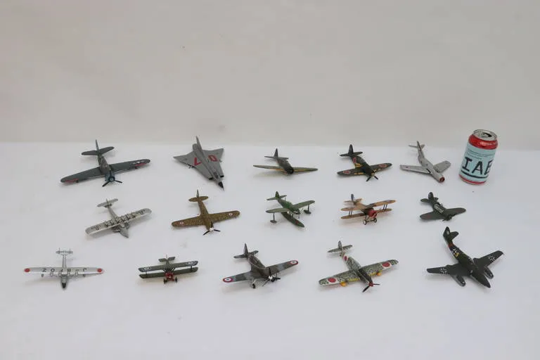 47475 diecast airplanes helicopter feature2