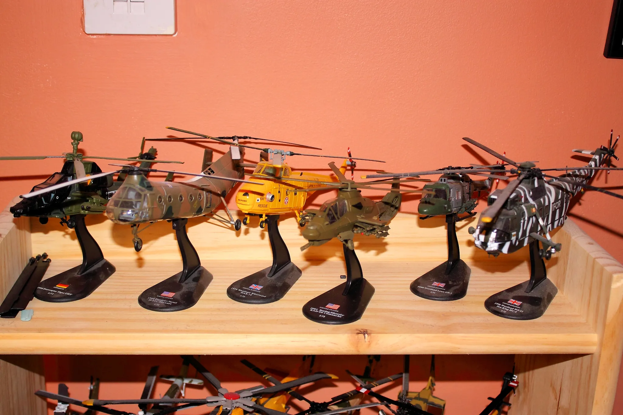 47475 diecast airplanes helicopter feature4
