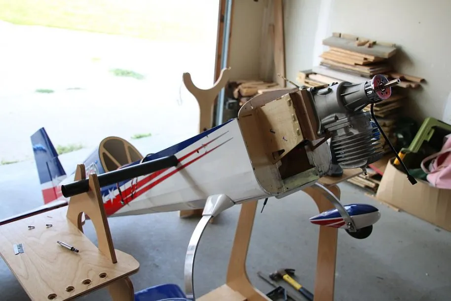 47486 acrylic diecast plane stand